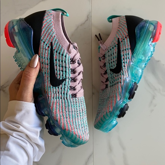 vapormax random yarn